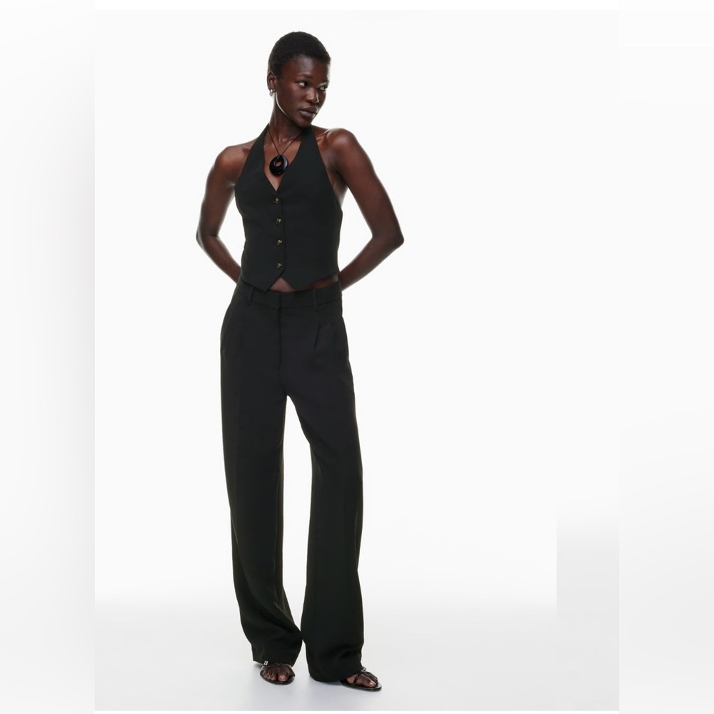 Aritzia Effortless Pant